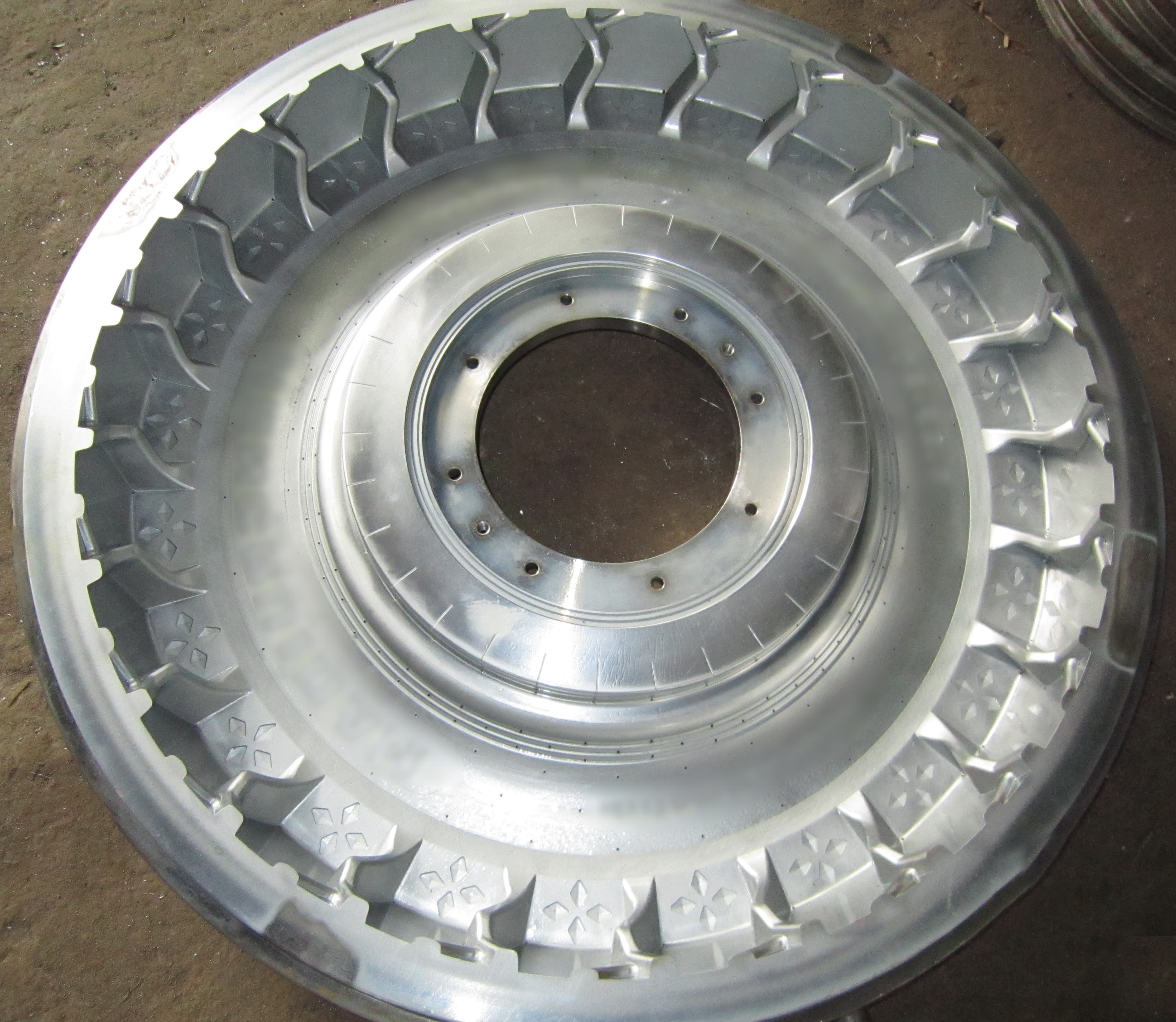 Пресс-формы для шин - изображение 25, детальный вид оборудования