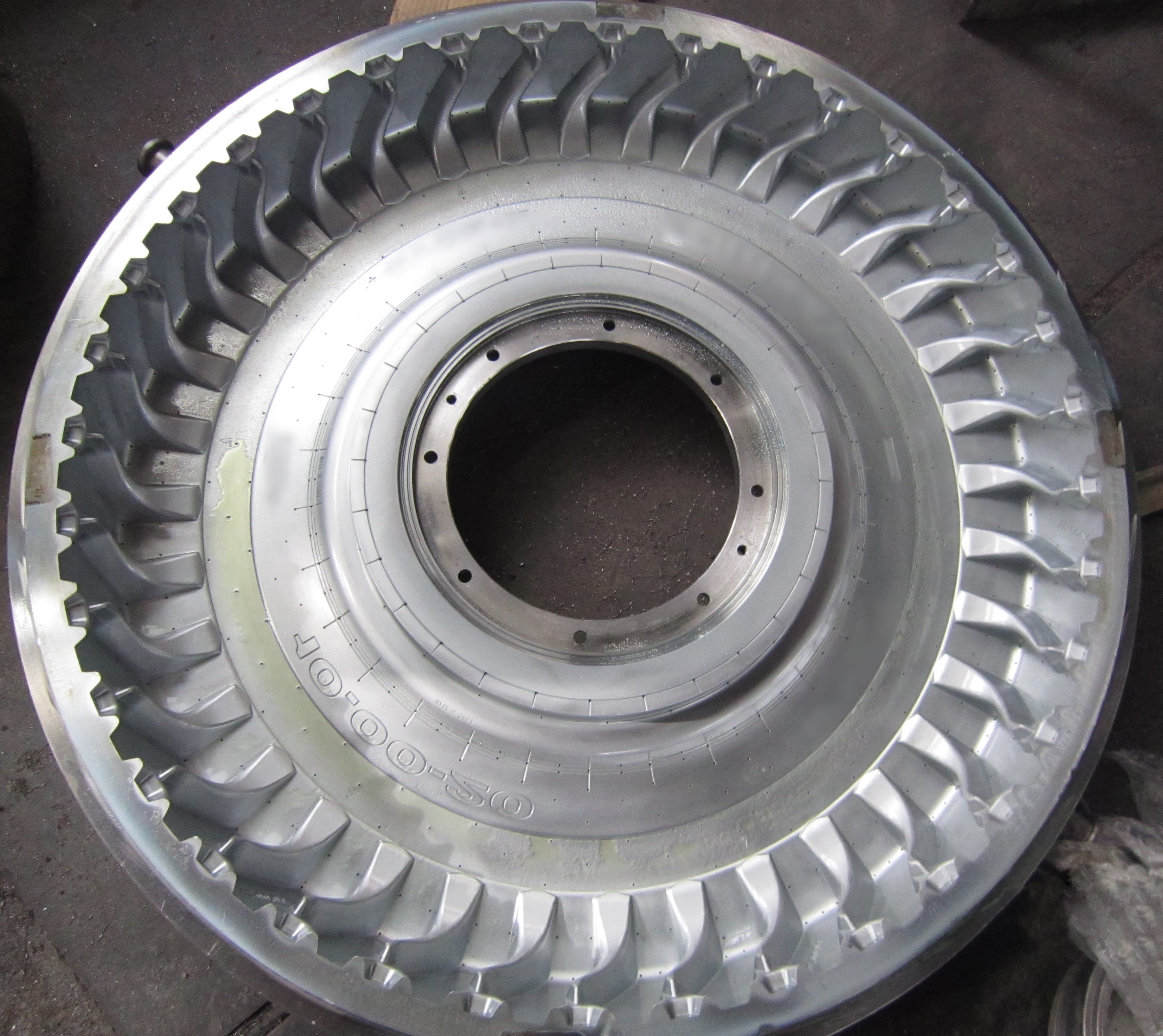 Пресс-формы для шин - изображение 26, детальный вид оборудования