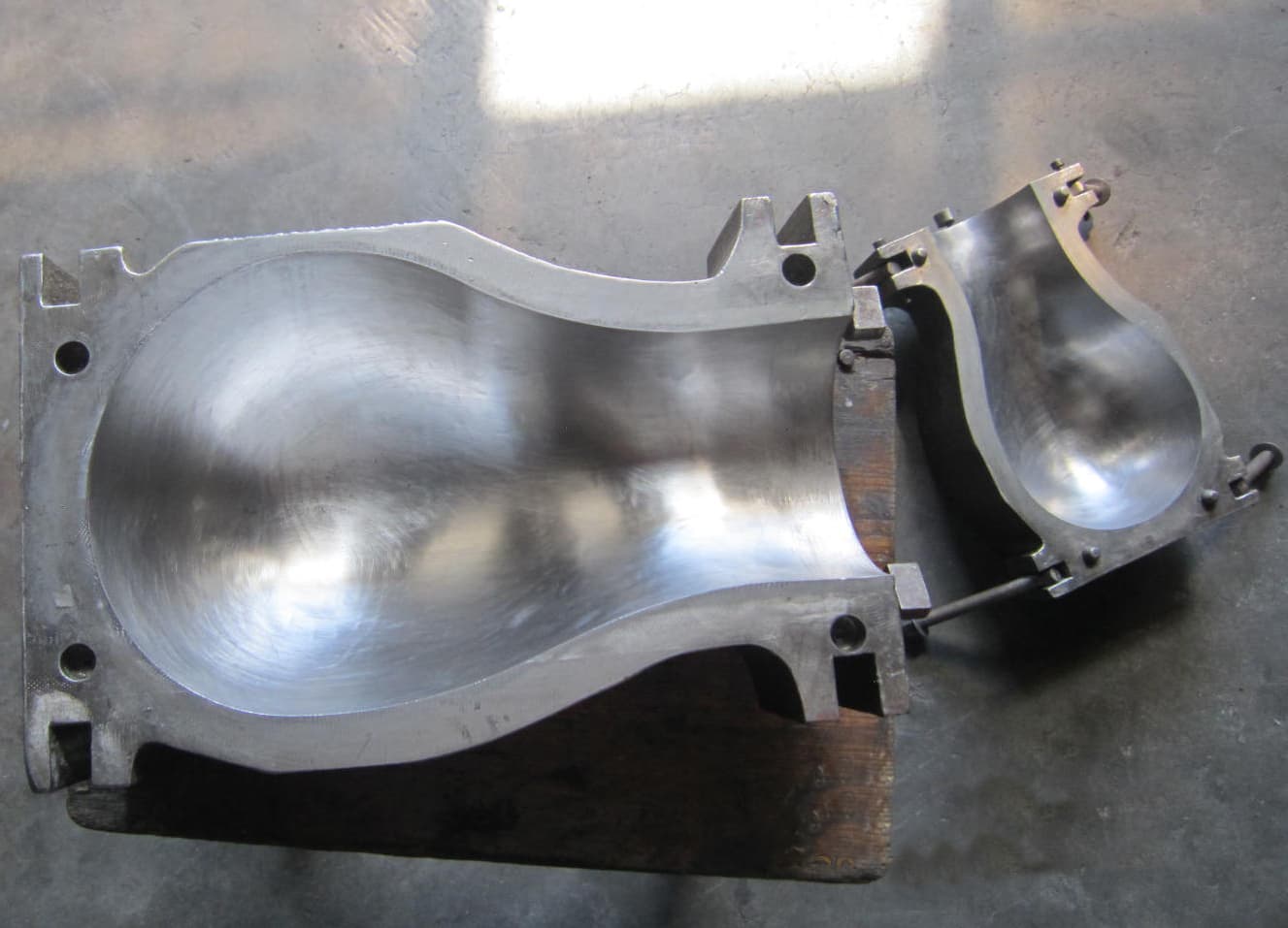 Пресс-формы для шин - изображение 41, детальный вид оборудования