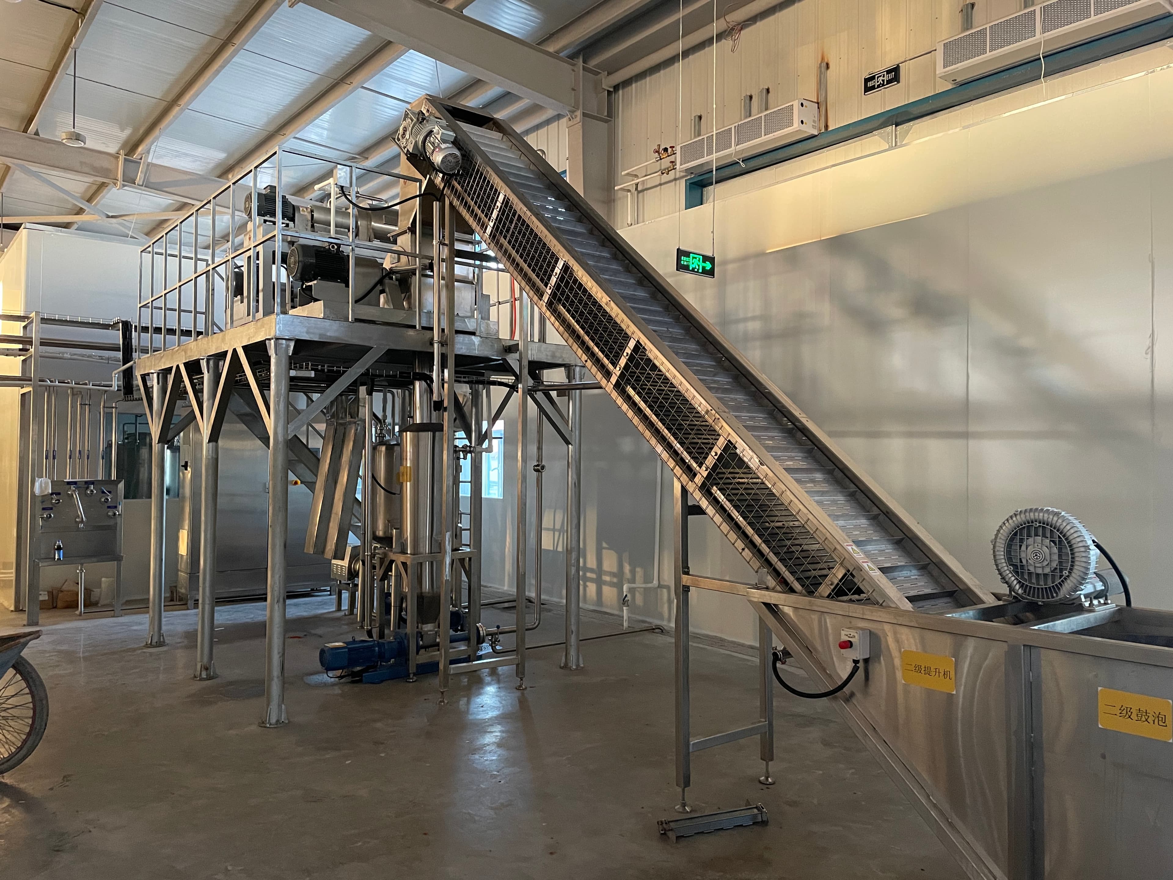 Оборудование для производства яблочного пюре - изображение 9, Высокий подъемник