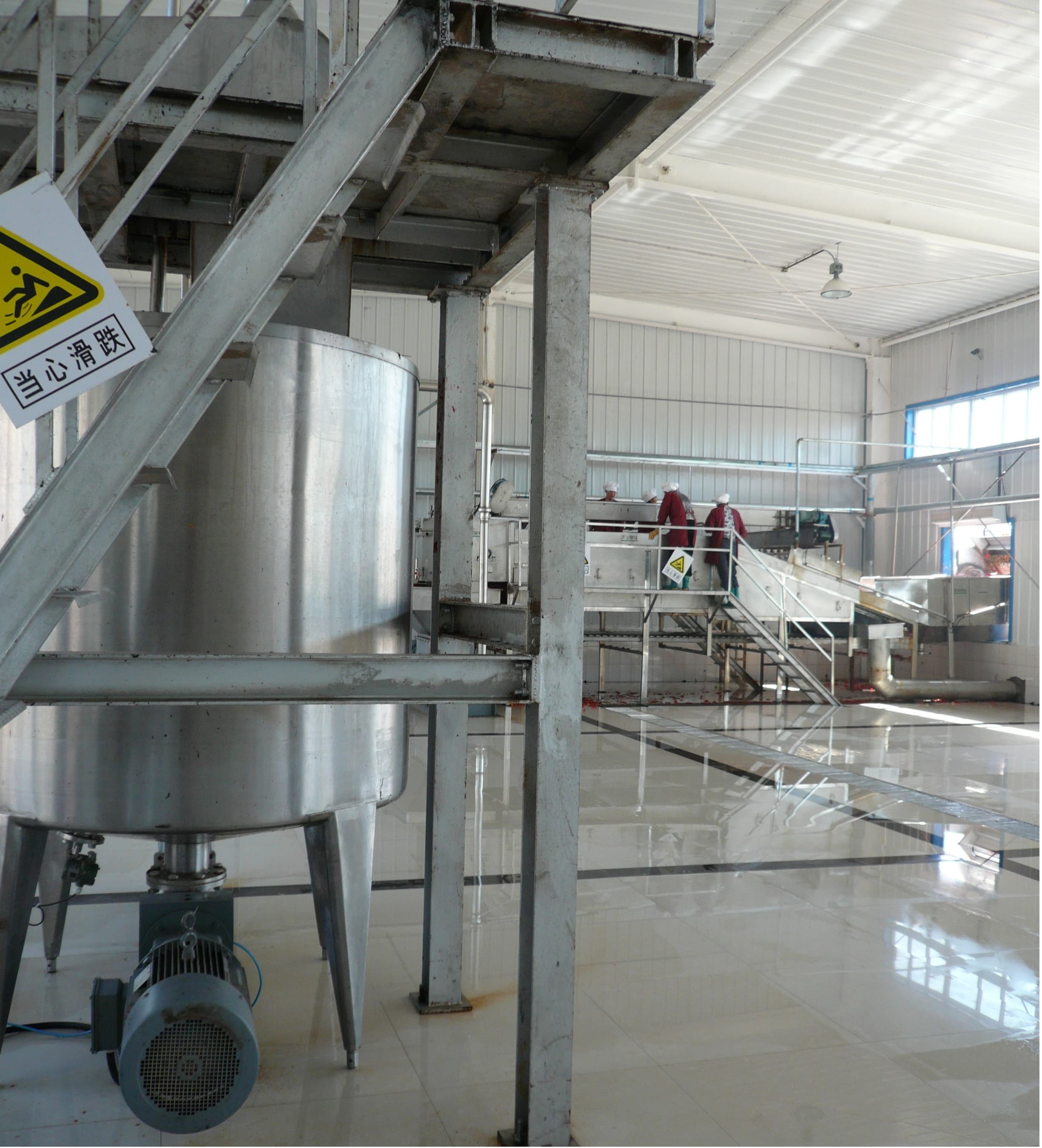 Оборудование для производства яблочного пюре - изображение 12, Емкость накопления после дробления, 1000 л