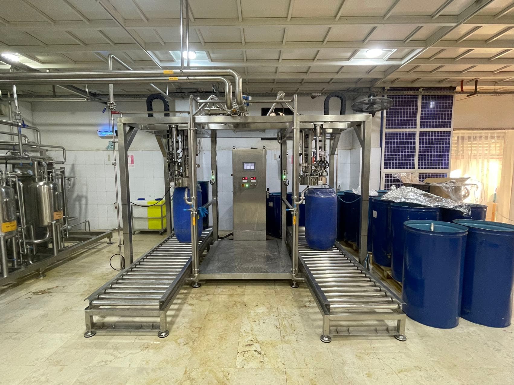 Оборудование для производства яблочного пюре - изображение 31, Устройство асептического розлива с двумя головками