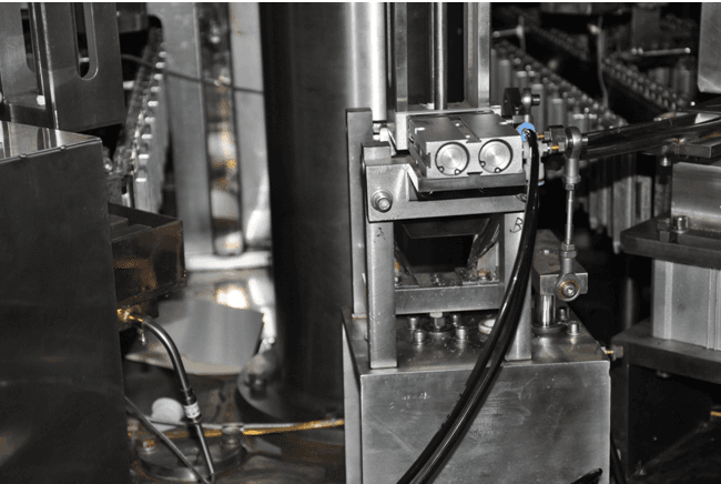 Полностью автоматическая линия розлива в упаковку Pure-pak - изображение 5, детальный вид оборудования