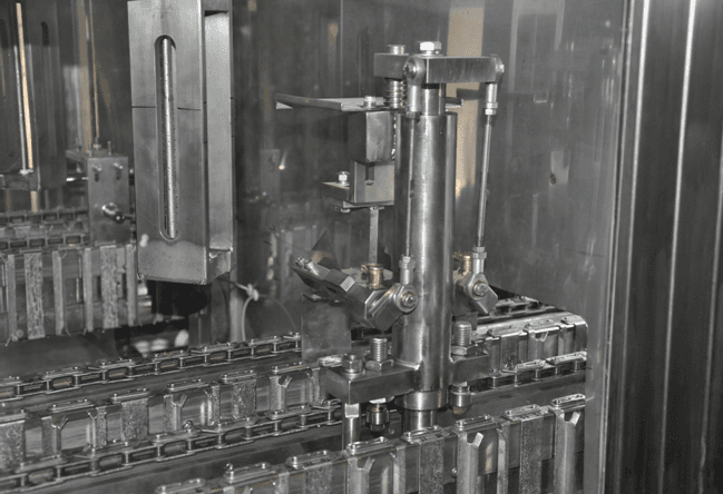 Полностью автоматическая линия розлива в упаковку Pure-pak - изображение 8, детальный вид оборудования