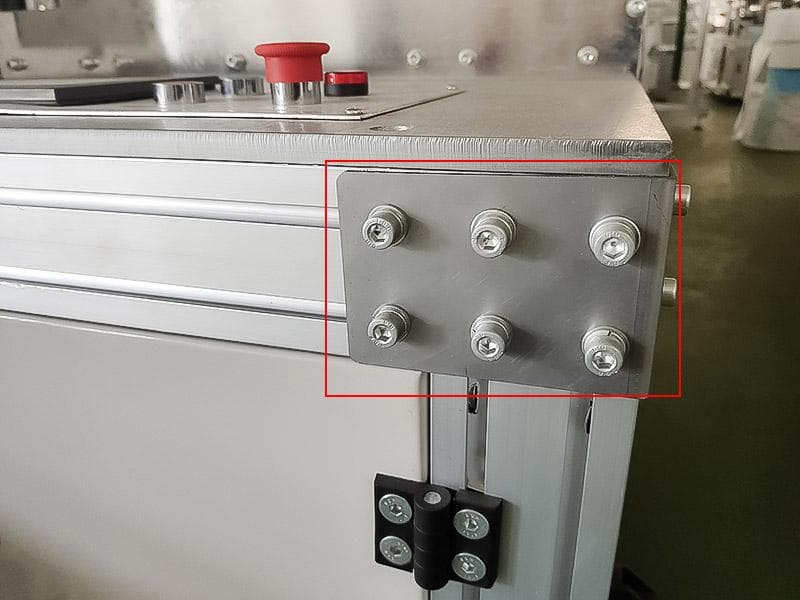 Автоматическое оборудование для производства бахил из нетканого материала - изображение 3, детальный вид оборудования