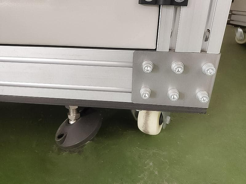 Автоматическое оборудование для производства бахил из нетканого материала - изображение 4, детальный вид оборудования