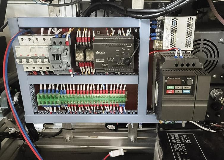 Автоматическое оборудование для производства бахил из нетканого материала - изображение 8, детальный вид оборудования