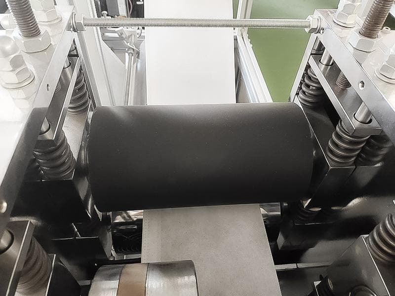 Автоматическое оборудование для производства бахил из нетканого материала - изображение 18, детальный вид оборудования