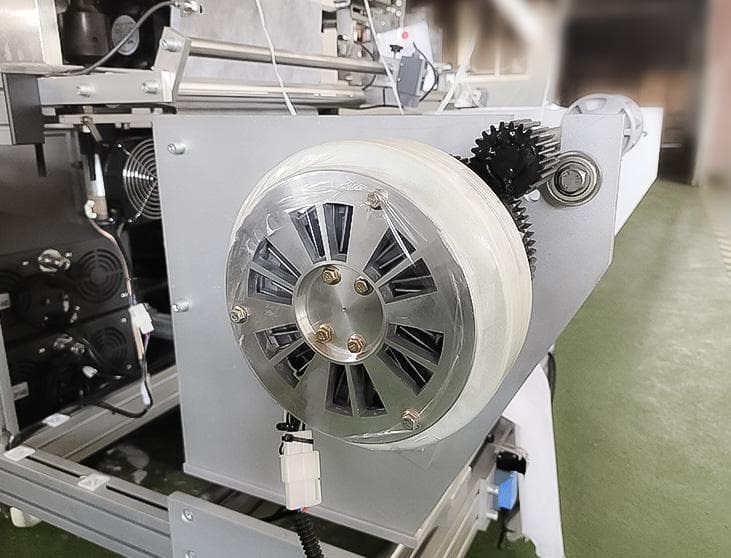 Автоматическое оборудование для производства бахил из нетканого материала - изображение 20, детальный вид оборудования