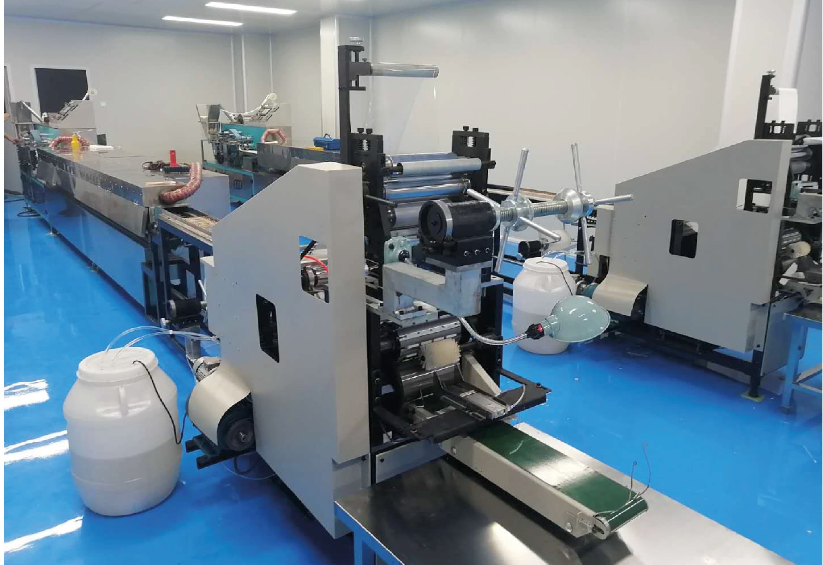 Оборудование для производства медицинских ватных палочек из искусственного волокна и упаковки по одной штуке - изображение 2, детальный вид оборудования