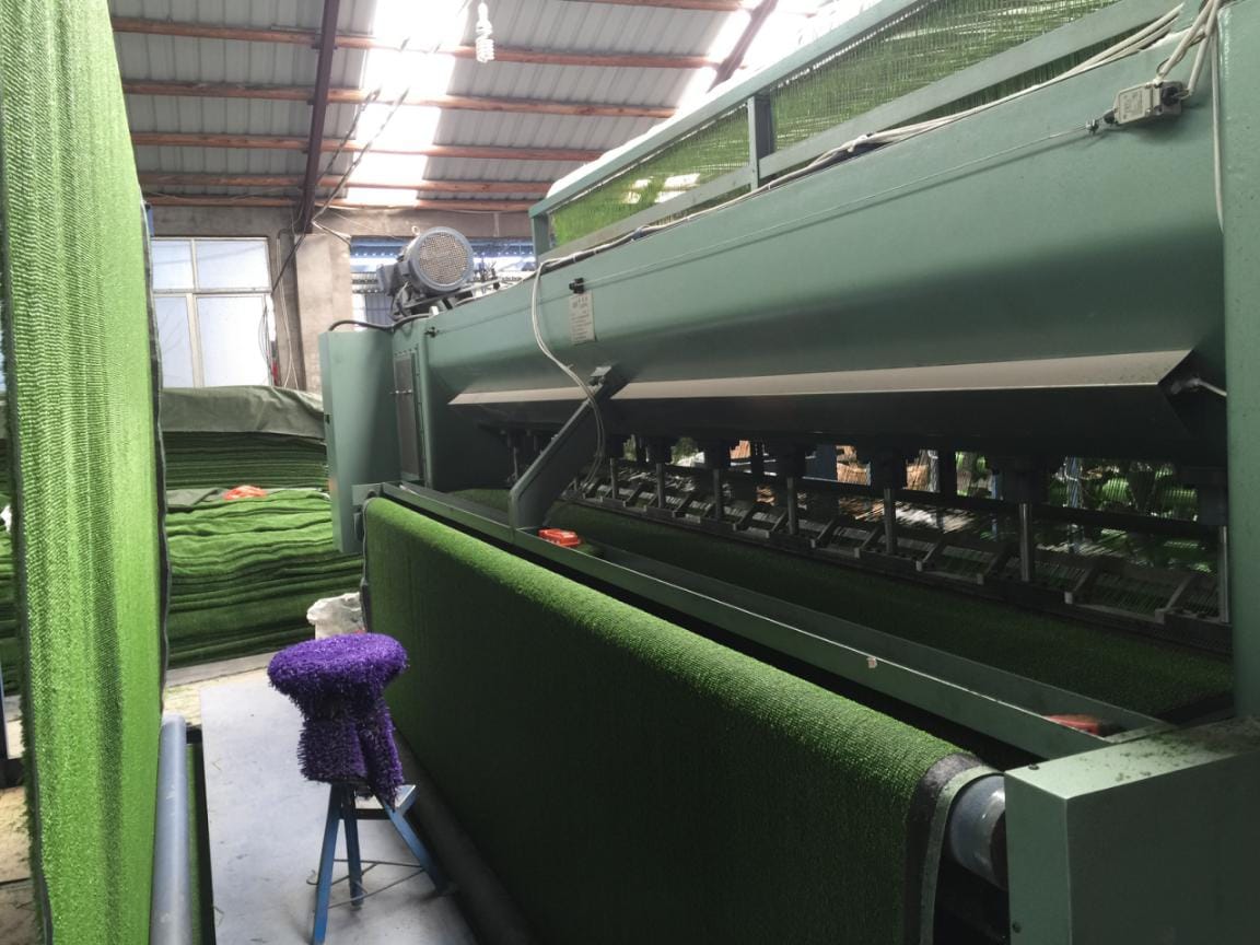 Ткацкий станок для производства искусственного газона - изображение 3, детальный вид оборудования