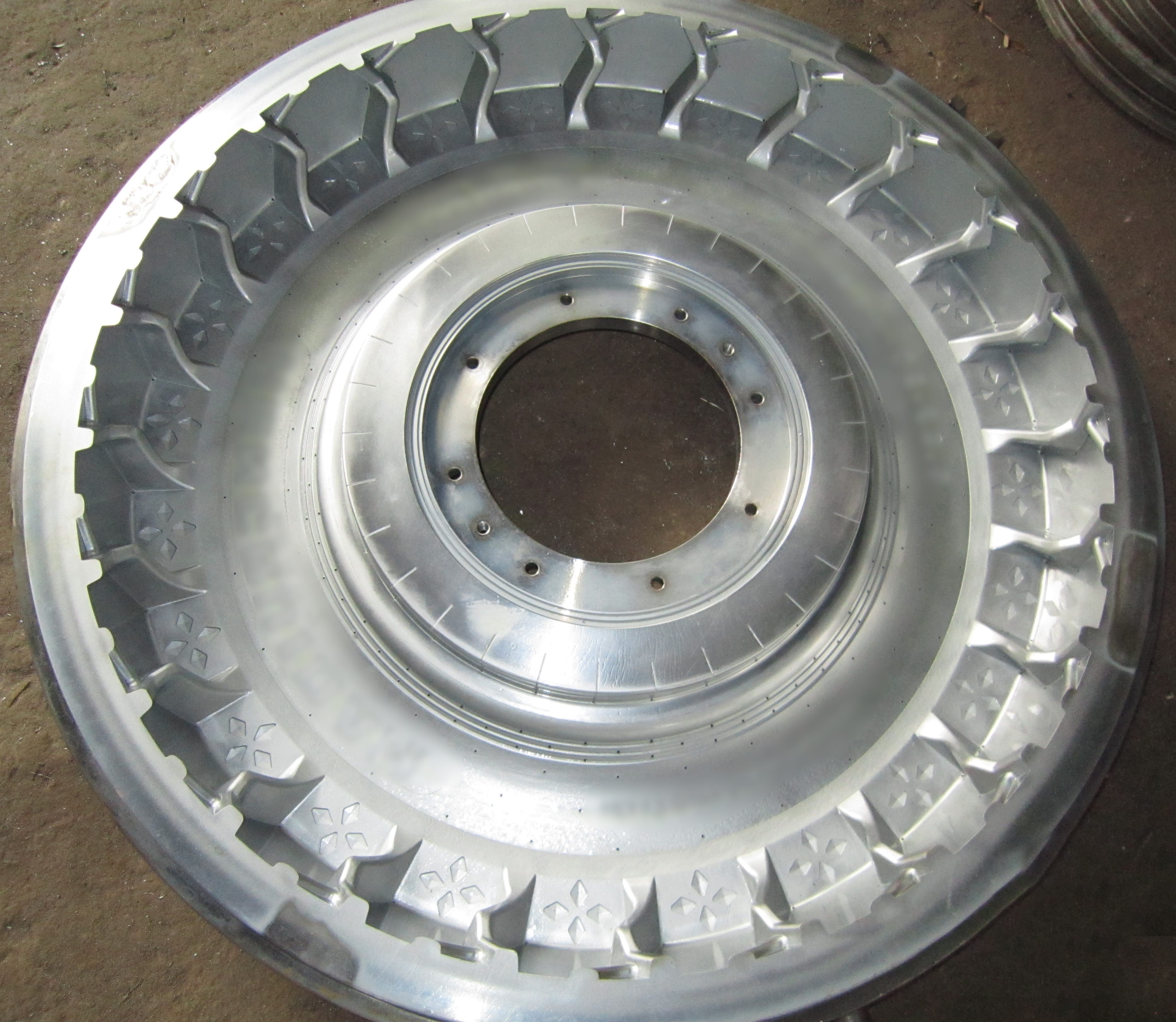 Пресс-формы для шин - изображение 25, детальный вид оборудования