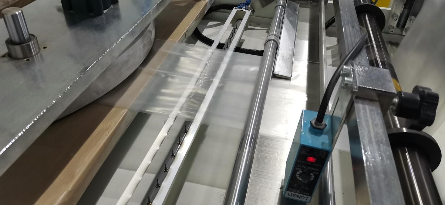 Машина по производству термоусадочных пакетов - изображение 15, termousadochnie-paketi-liniya-razmativaushaya-chast-1.jpg