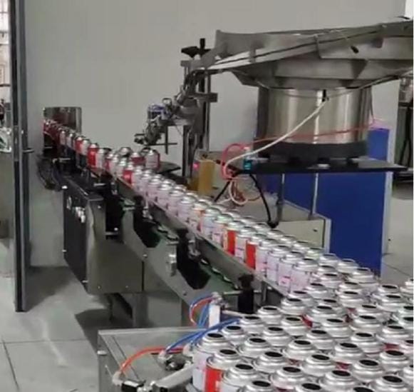 Линия для наполнения баллонов с туристическим газом - изображение 15, Автоматическое нанесение клапана (подача клапанов с вибрацией)