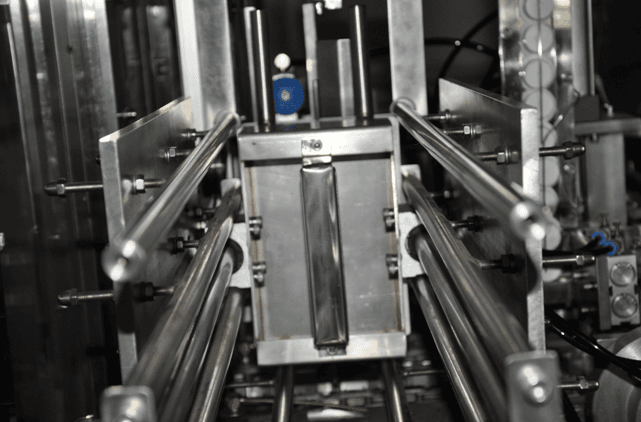 Полностью автоматическая линия розлива в упаковку Pure-pak - изображение 3, детальный вид оборудования