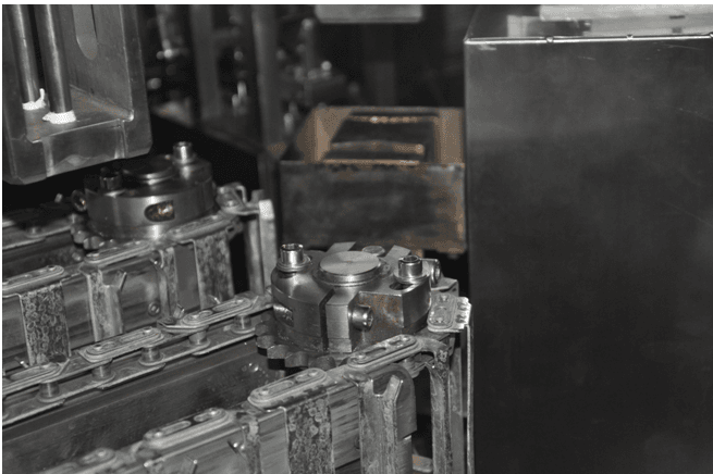 Полностью автоматическая линия розлива в упаковку Pure-pak - изображение 15, детальный вид оборудования