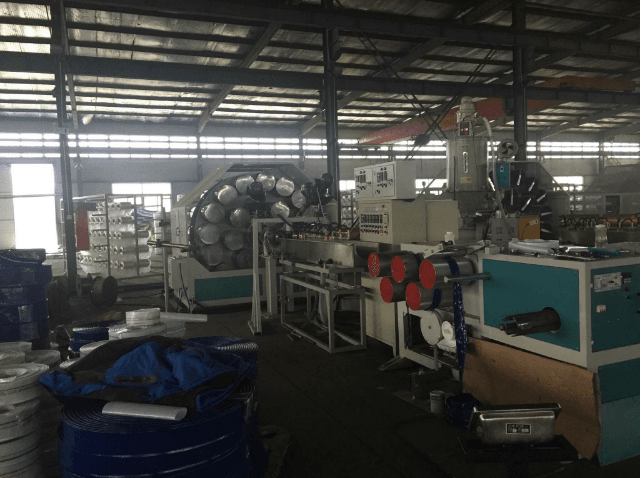 Линия производства резинового рукава PVC - изображение 6, детальный вид оборудования