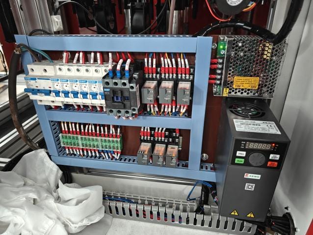 Оборудование для производства нарукавников из нетканого материала - изображение 17, детальный вид оборудования