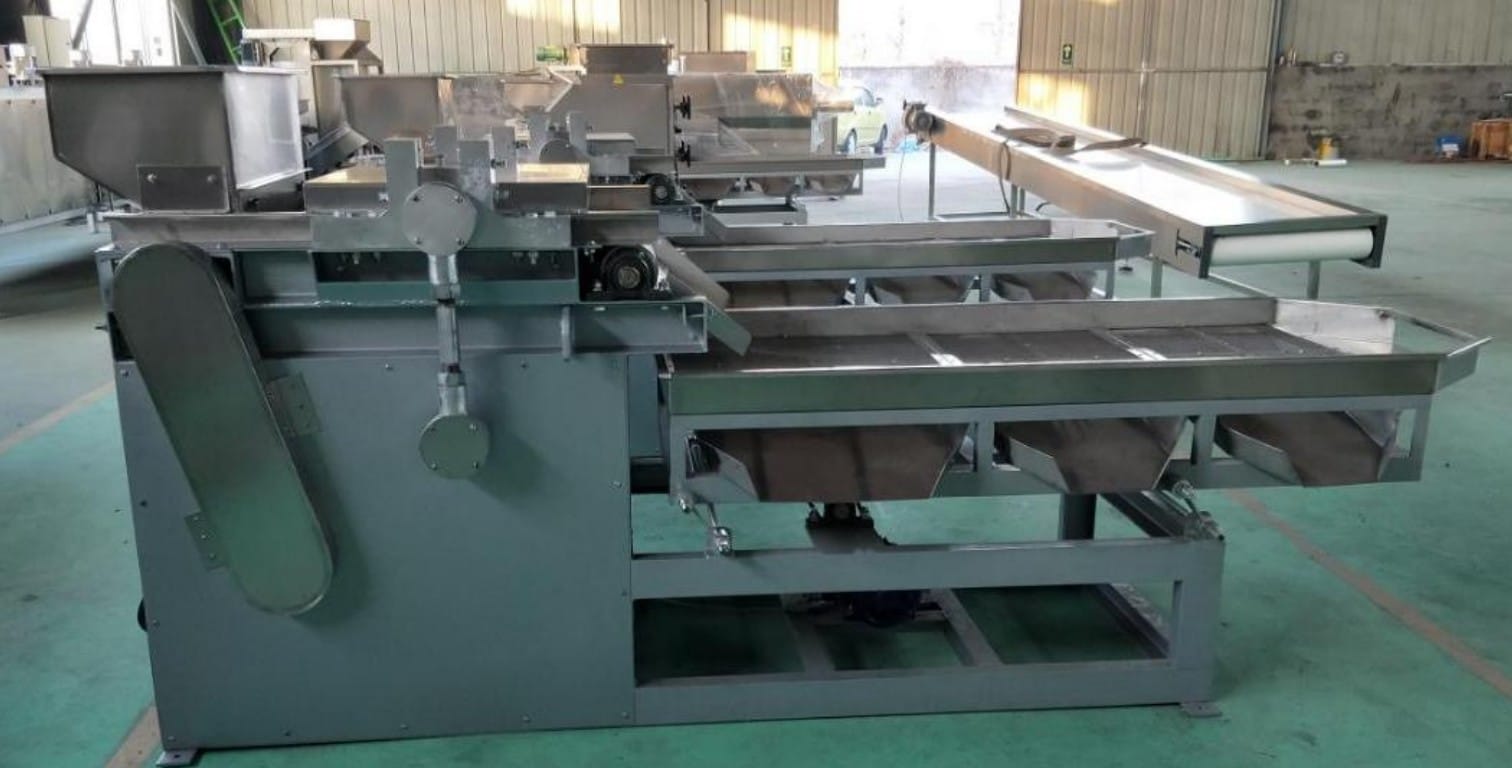 Машина для имельчения ореха с прямым лезвием (для получения гранул) - изображение 2, детальный вид оборудования