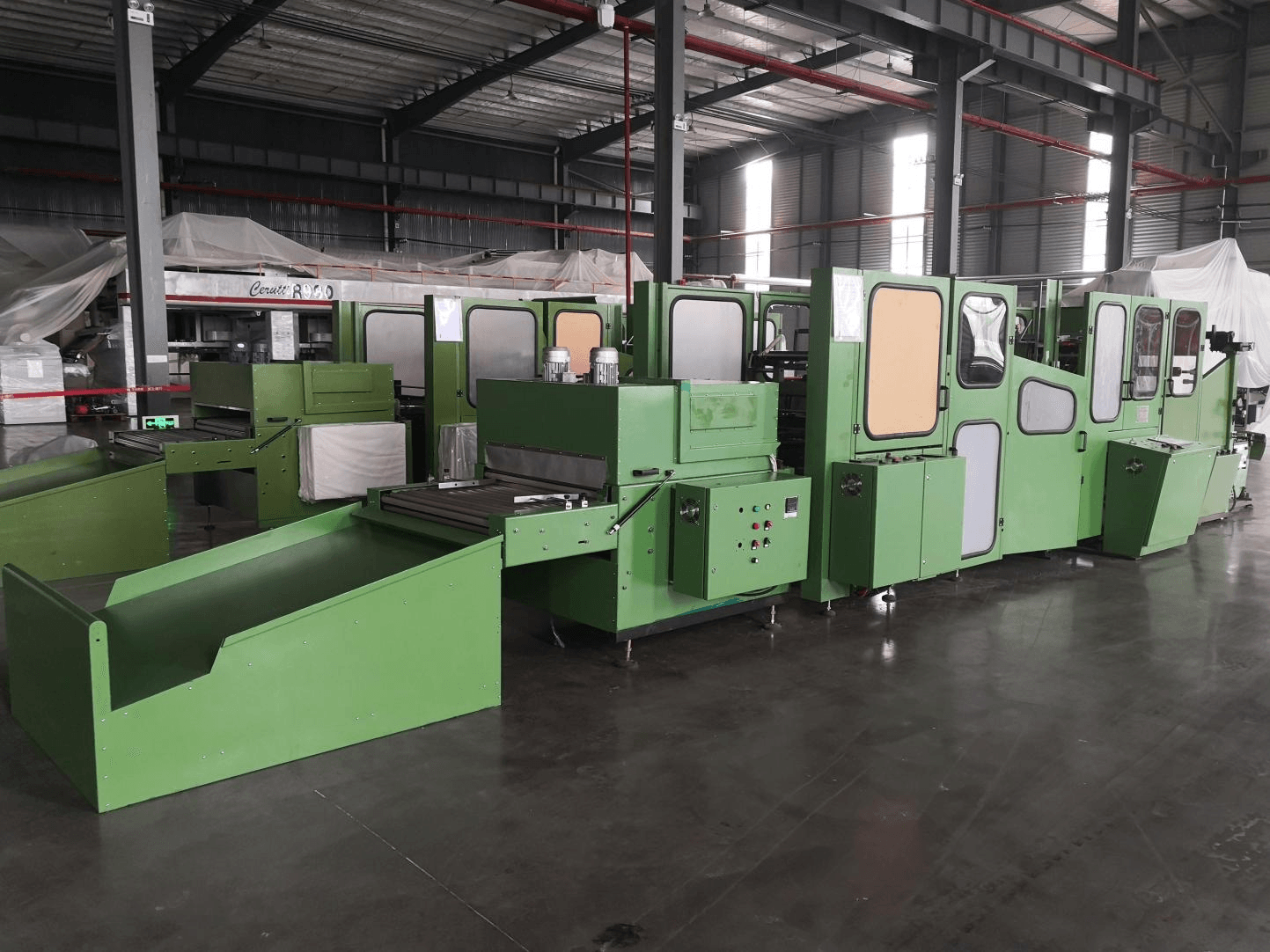 Автоматическая машина для резки и перемотки упаковочной бумаги - изображение 1, детальный вид оборудования